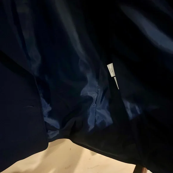 Le Suit Women’s Navy Blue 2 Piece Suit – Size 10 Pleated Pants Worn Once - Picture 9 of 12